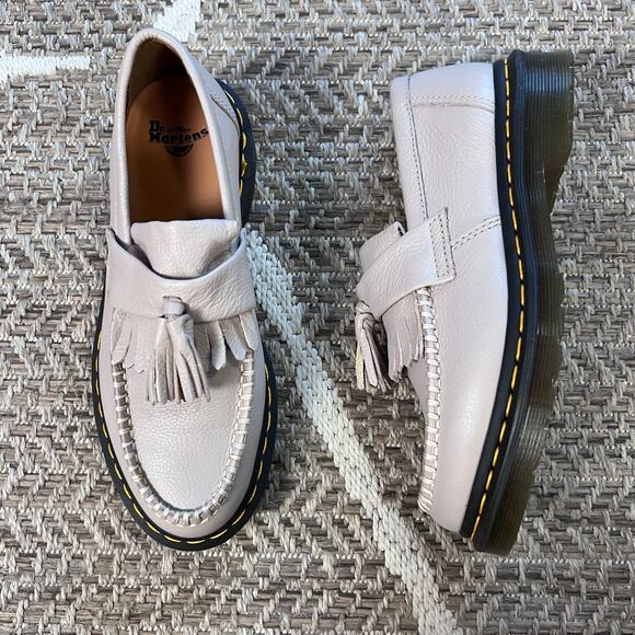 Dr. Martens Adrian Loafer Sz 7 womens Vintage Taupe - Picture 1 of 6